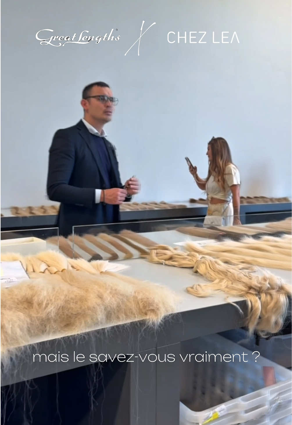 Petit retour sur mon séjour à Rome 🇮🇹, où j’ai eu la chance de visiter l’usine de production des extensions @greatlengthsfrance ✨  Un moment fort et enrichissant, car pour moi, il est essentiel de suivre chaque étape de près, comprendre le processus, et m’assurer d’offrir le meilleur à mes clientes 🖤  Ce voyage marque le début d’une belle aventure, et je suis plus motivée que jamais à continuer de me former, découvrir et progresser pour vous proposer toujours le meilleur.  📍Rome, Great Lengths Factory  #GreatLengths #FormationProfessionnelle #ExtensionsDeQualité #HairJourney #PassionCoiffure    