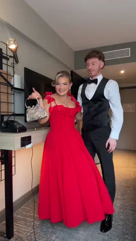 Get dressed with me for the @NI SOCIAL MEDIA AWARDS ❤️ @Belfast Live 