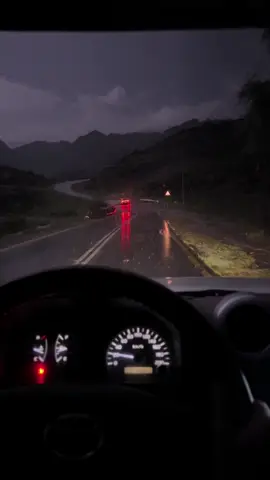 انا قمت اناجي بين الاحلام مرسالك :                        #explore #tiktok #parati #محمد_عبده #اكسبلور 