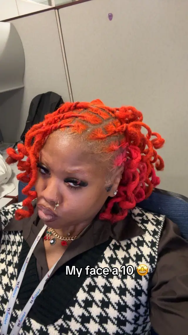 Hair and money long too ! 😆😆😆