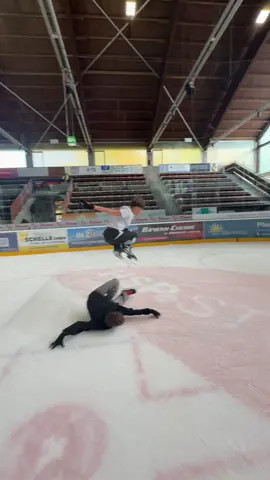 Best duo #viral #trend#IceSkating#spiderman#wurdevonürofisausgeführt@Louis.hbl2. @🦖Flo_on_Propain🐒 