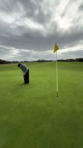 ⛳️💀 #golfoutfit #OOTD #playaholewithme #fallgolf 