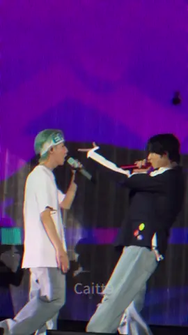 eeee begoyang mereka 💃💃🕺🕺 #Renjun #haechan 