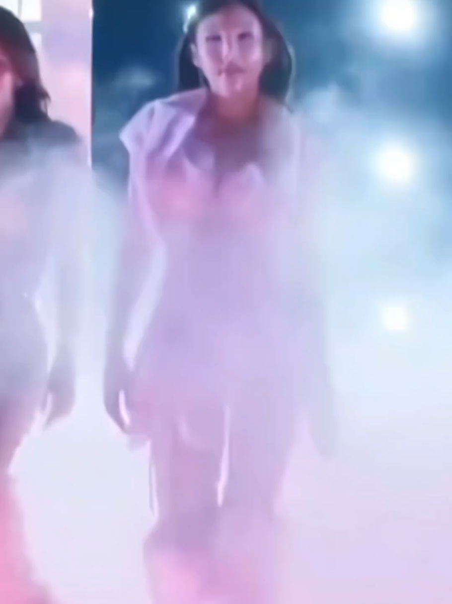 nayeon fancam || elas tavam lindas no desfile vey || #nayeon ##twice #fancam #fyp #miocamsy 