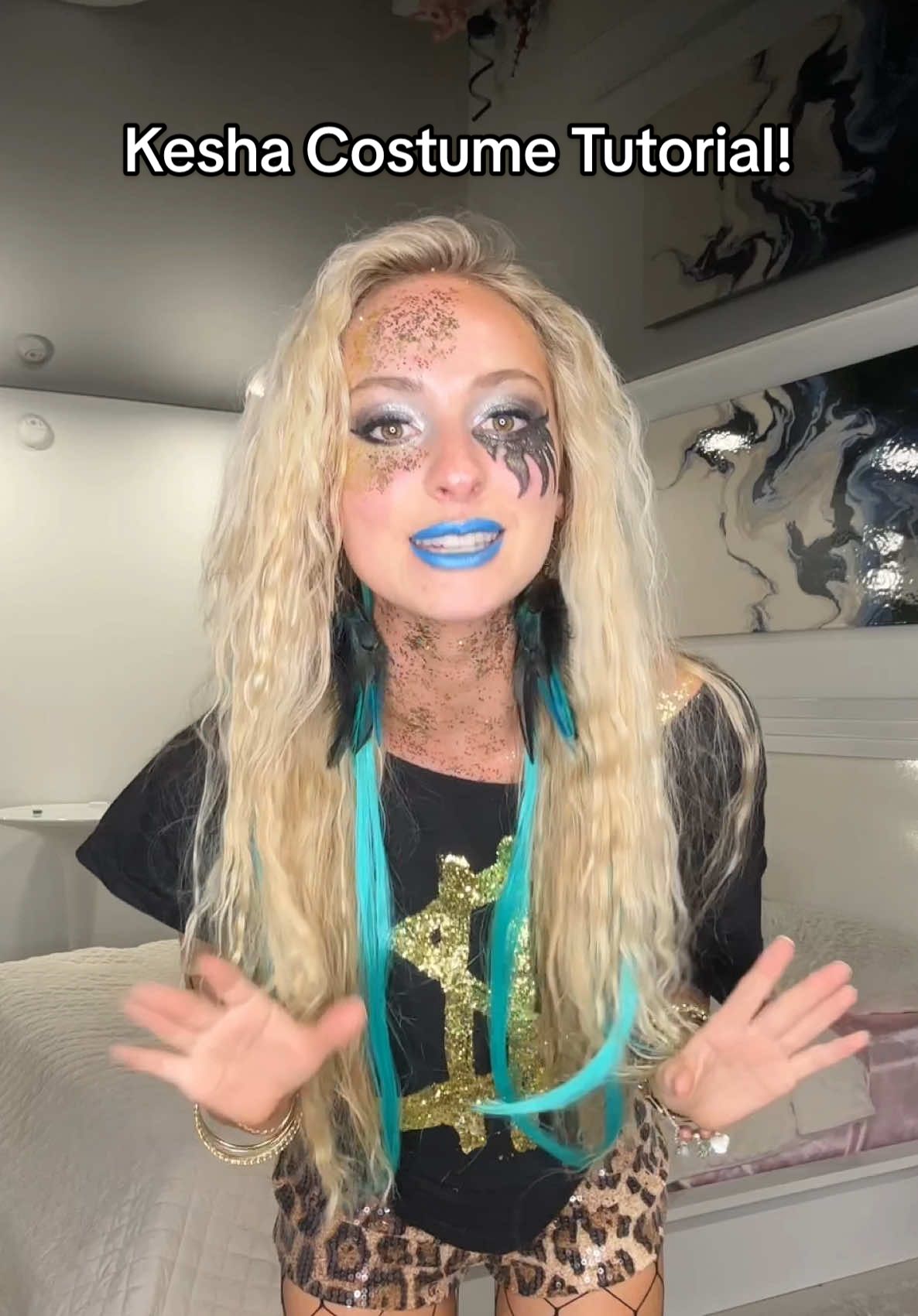 Turning myself into the best pop artist of all time Kesha! 🩵 #kesha #halloween #costume #nataliereynolds #pop Kesha Halloween costume