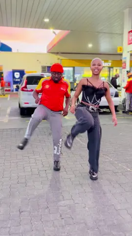 Ke Hakile @Felix minister 1632 ka #ngekedancechallenge  #ngeke #ngekedc #shaphamemie #shaphamemie #botswana🇧🇼tiktok #lekompooneway😂😂 #tylawalekompo #choreography 