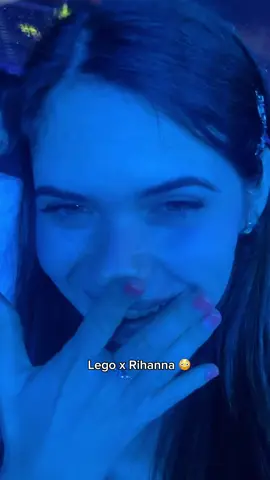 This diva omg 🙈 #lego_rapeepong #LYKNDuskAndDawnConcert #lykn