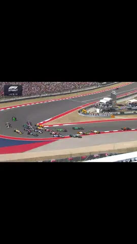 Oscar takes lando out!! Double McLaren DNF #oscarpiastri #landonorris #dnf #usgp #crash 