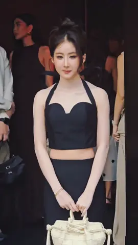 ราชนิกูลลอยมา สวยมา ลอยมา🫧🐹 YOKO APASRA AT SIAM PARAGON #SiamParagonBIFW2025xYoko #yokoapasra #Yobie #โยโกะอาภัสรา 