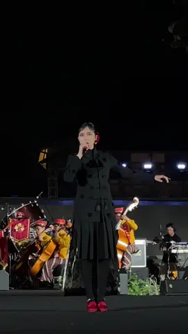 Yogyakarata Royal Orchestra ft Isyana Sarasvati