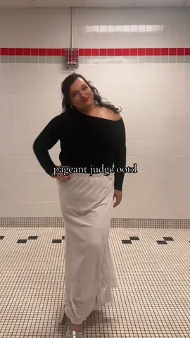 Ft. The high school bathroom while I am full pageant garb girl bossing too close to the sun #pageant #pageantjudge #OOTD #maxiskirtoutfit 
