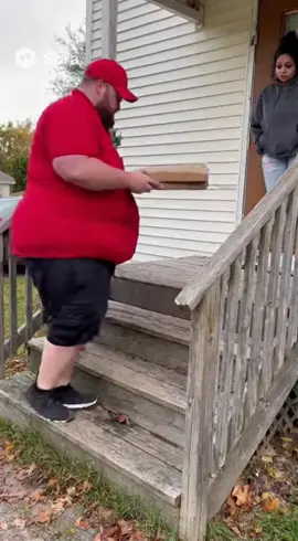 Is there a weight limit for being a delivery driver?  #funny #pizza #fyp #trending #fall 