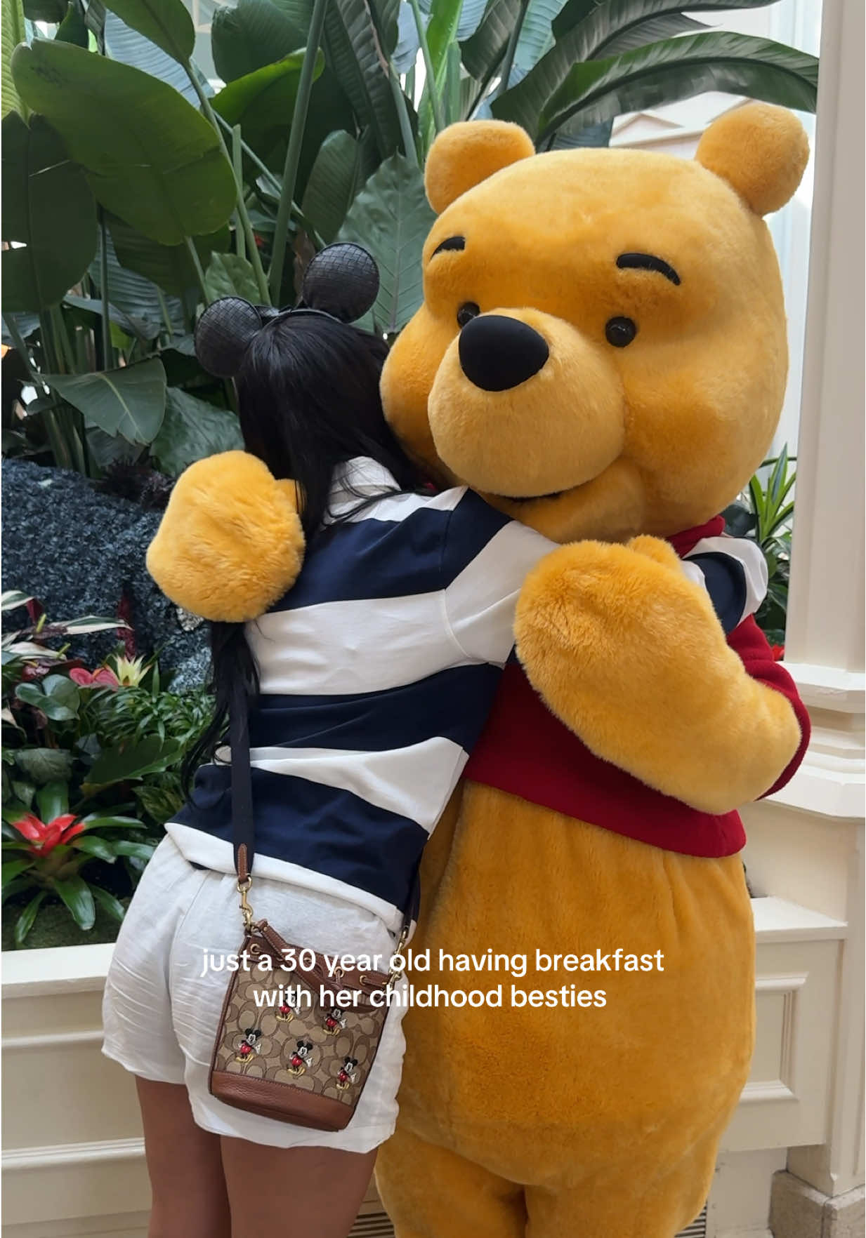 wait this audio 🥺💫🍯🤍✨ @Disney Parks 