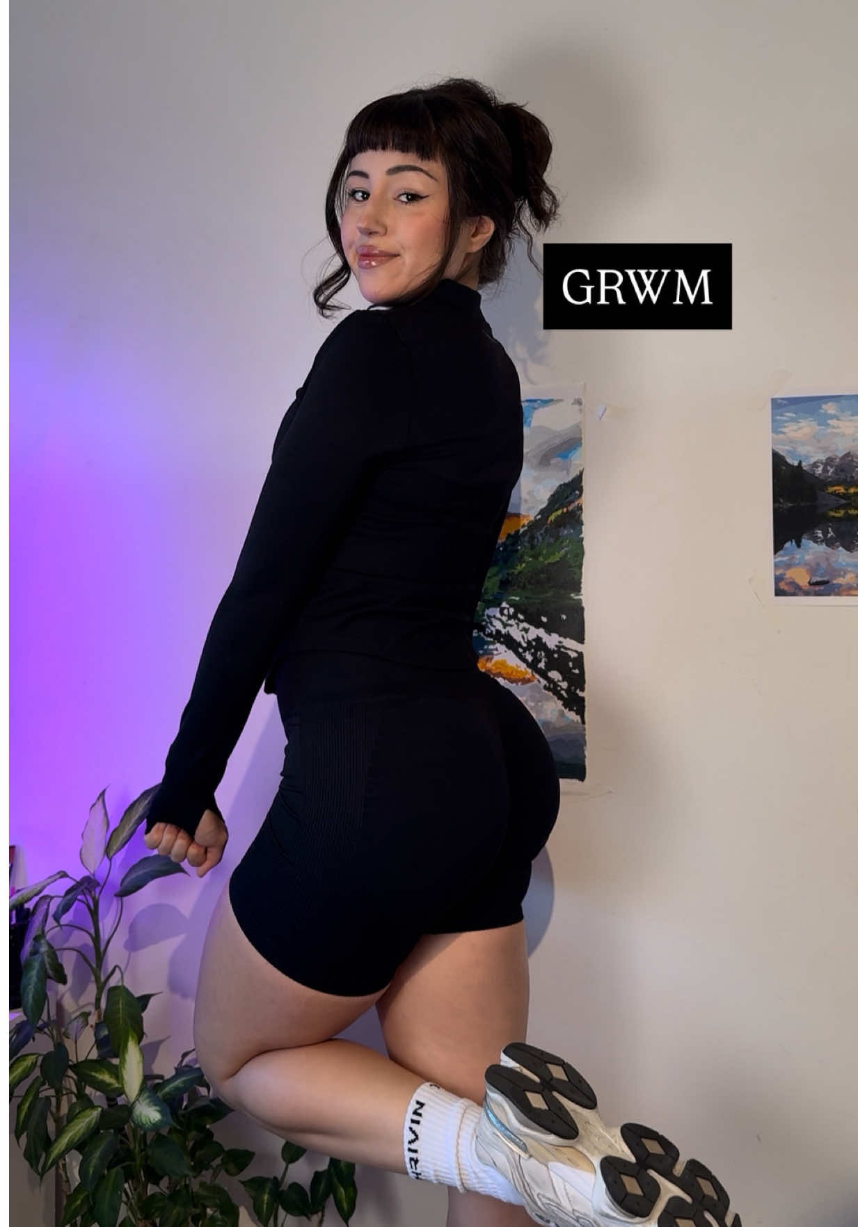 GRWM featuring @Thrivin Gymwear  Huge sale site wide, dont miss out!  Code GAINZBYALARA to save $$  #grwm #gym #gymgirl #gymwear #OOTD 