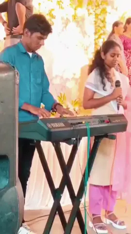 Super molee God bless you 🙏♥️അക്സ കുട്ടി .... 😘മോളെ ഗംഭീരമായിരിക്കുന്നു. Keyboardist അതുക്കും മീതെ GOD bless you both💜😘