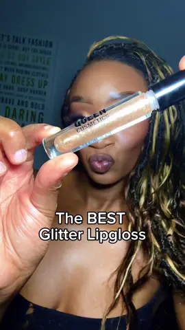 @Queencosmetics this is the best glitter lipgloss. I think I’ve ever tried. It’s hydrating doesn’t dry my lips out at all and let’s just get into this glitter✨✨✨✨ #glitter #glittermakeup #queencosmetics #lipgloss 