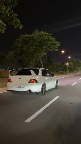 Sedikit lagi 6 Sec........ , untuk next event lebih di pertajam lagi timenya 😎 #performancepeakgarage #mitsubishievo #racecar #jdmrun #boosted 