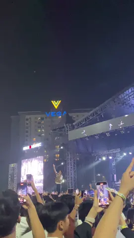 Everithing u are #hindia #soundgroovefestivalvol2 #fyppppppppppppppppppppppp 