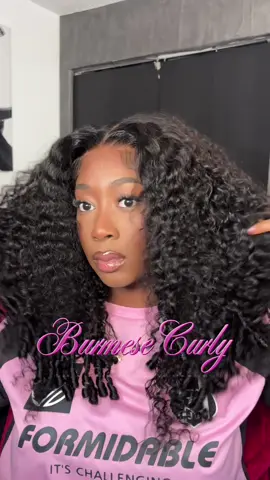 Can’t get enough of these perfect coils @UNice Hair @UniceHairCo  #unicehairwigs #unicebyebyeknotswig #gluelesswig #unicehair #wiginfluencer 
