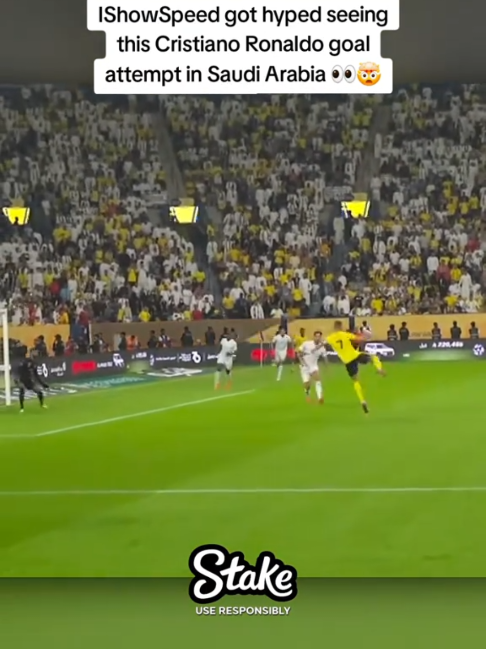 IShowSpeed got hyped seeing this Cristiano Ronaldo goal attempt in Saudi Arabia 👀🤯 #ishowspeed #fyp 