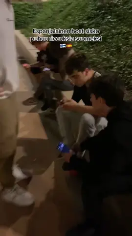 Tämmöset on nyt trendikkäitä nii mun pitää kans jakaa tää helmi😛