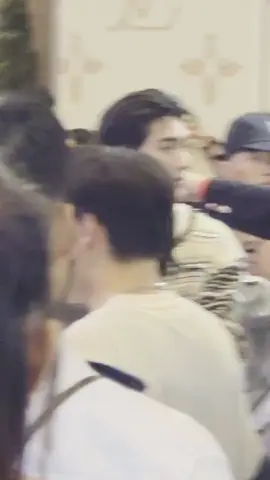 หน้าจะเหมือนกันขึ้นทุกวันละ 🐥🐰 #bossnoeul 