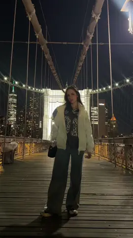 NEW YORKKKKK🗽🗽🗽🌉#fypppppppppppppppppppppp #nyc #viral #06 #imjustagirl 