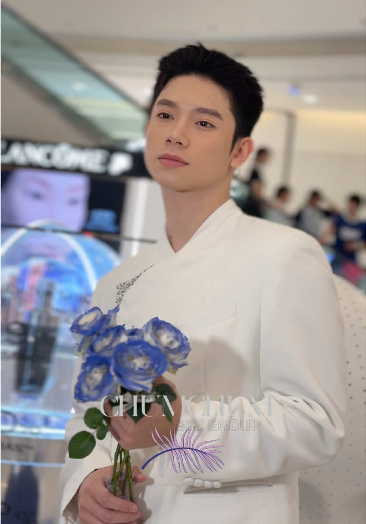 Nhan sắc cực đỉnh của bạch nguyệt quang Dương Hoàng Hải ở cửa hàng @Lancome Vietnam #ChumChum #CộngTácVớiLancome #skincare #lancomevietnam #lancomevietnambychumchum 