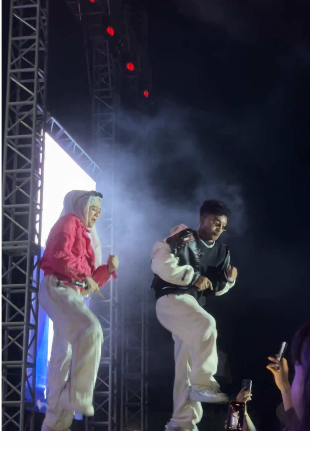 #fyp @𝙵𝙰𝚁𝙸𝚂 𝙰𝙳𝙰𝙼 @DIVA AURELL #lubuklinggau #juara #konser 