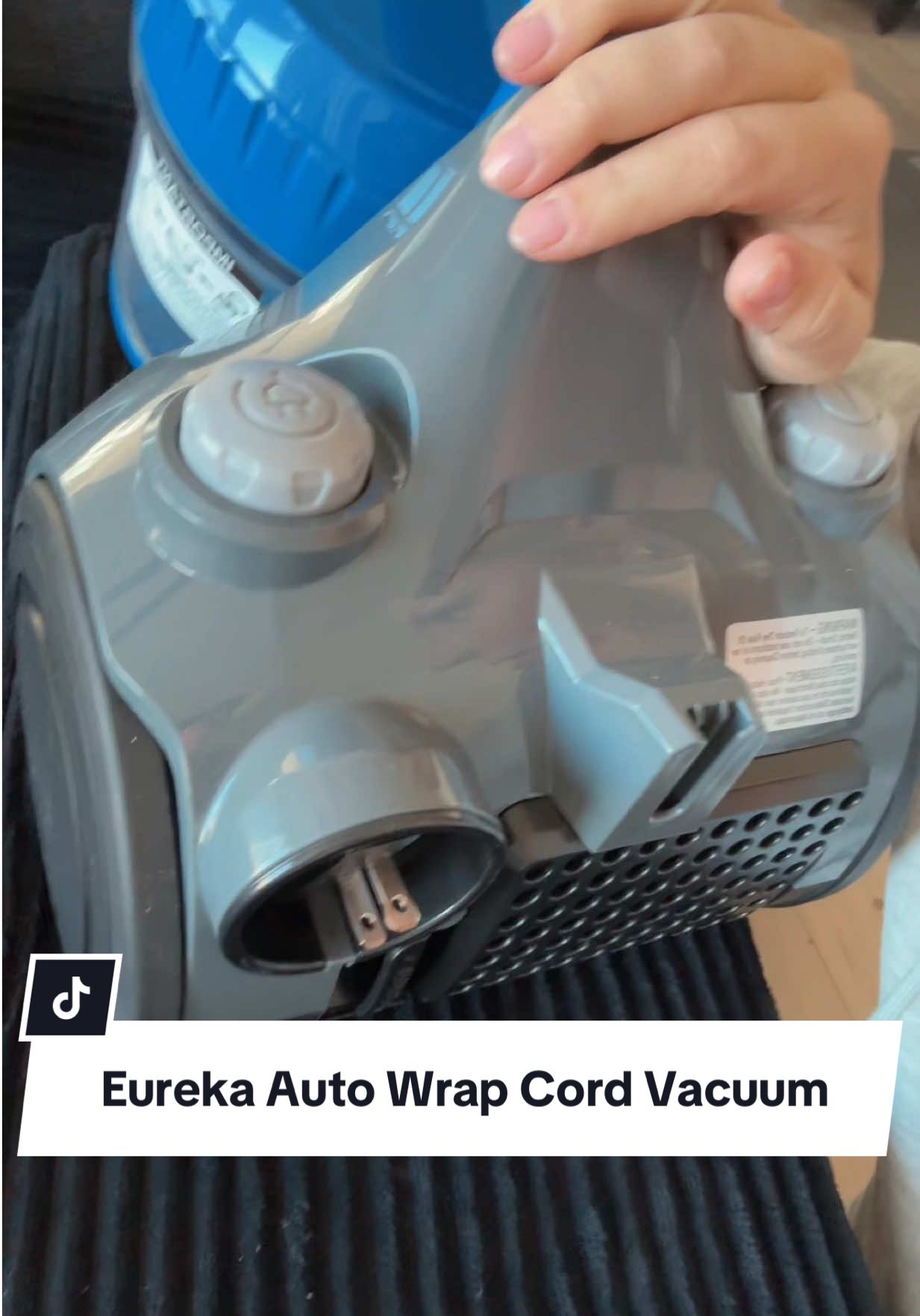 @EurekaUS thought of it all with this bag less corded canister vacuum!! #vacuum #eureka #CleanTok #tiktokshopblackfriday #tiktokshopcybermonday 