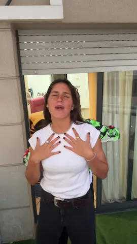 Whaaaats goooinnn oon 😱 @Patri Guijarro @kika.nazareth 