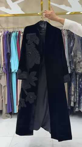جديدنا😍❤️#fffffffffffyyyyyyyyyyypppppppppppp #عبايات_شتوية_فخمة #عبايات_مخمل #عباية_سوداء 