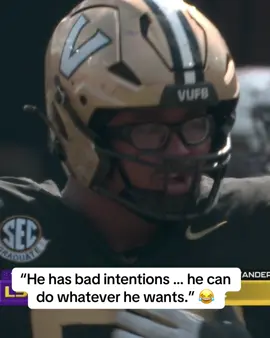 The glasses look 🔥 #vanderbilt #cfb #CollegeFootball 