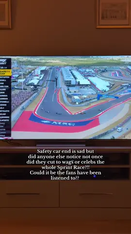 I guess we’ll see tomorrow during the race!  #usgp #austingp #mclarenf1 #landonorris4 #oscarpiastri 