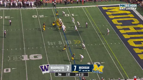 TOUCHDOWN MICHIGAN 〽️ Jordan Marshall takes it in and gives Michigan the lead #college #football #CollegeFootball #michiganwolverines #michiganfootball 