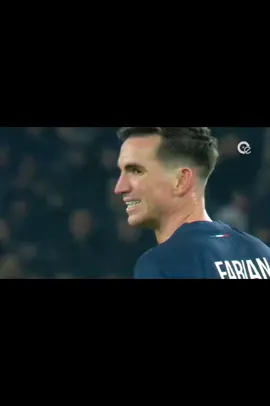 Le trio magique 🪄 Vitinha 17 🇵🇹 João Neves 87 🇵🇹 et Fabian Ruiz 8 🇪🇸👌🏾  #psg#football#ldc#footballtiktok#viralvideos 