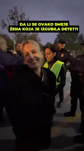 Zaista licemerno ponasanje!  Ovako da se smeje..  Zaista dno dna.. #protesti #blokade