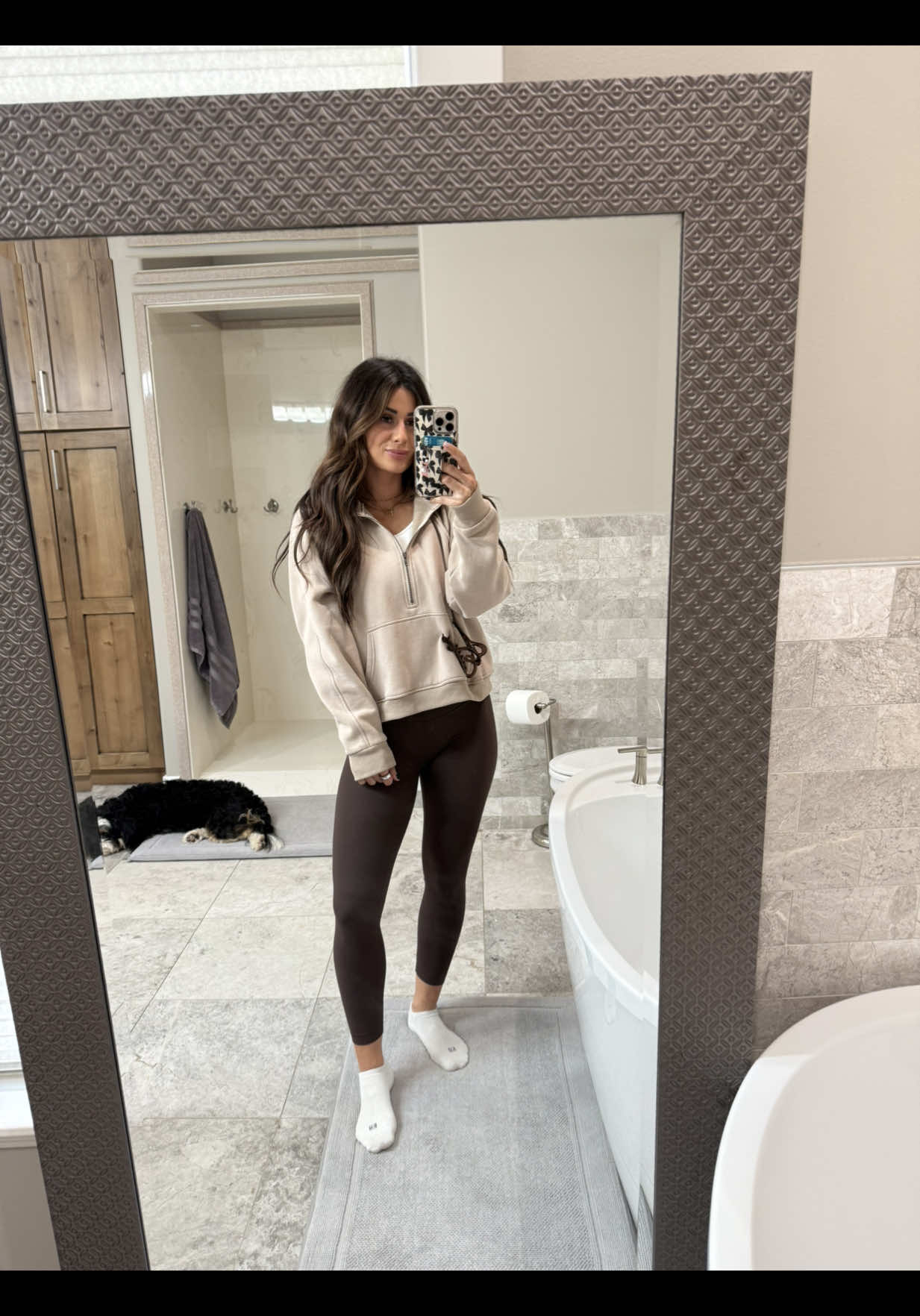 Some days it’s a comfy workout fall outfit all day long 😜 #fyp #momof2 #utah #comfyfalloutfits #relatablemomfits 