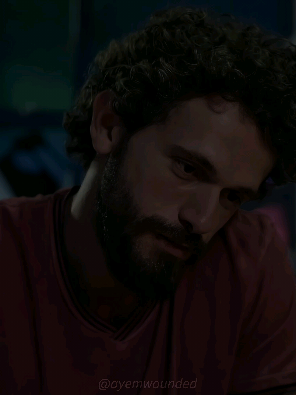 kabul edilmiş çaresizlik... ben bi sure tunaya uzgun edit yapmayı bırakmalıyım sanırım #tuna #seviyorsevmiyor #fypp #kesfet #turkishseries 