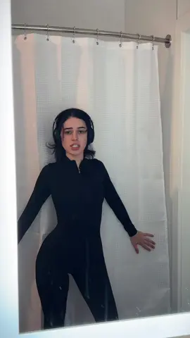 Post workout vibes 🖤