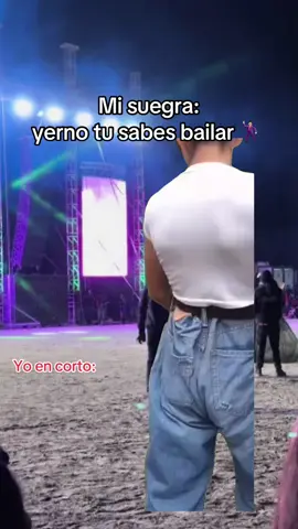 Tirando más mole que arroz 🤣🤣 #funnyvideos #bailes #comedia #parati #fyp
