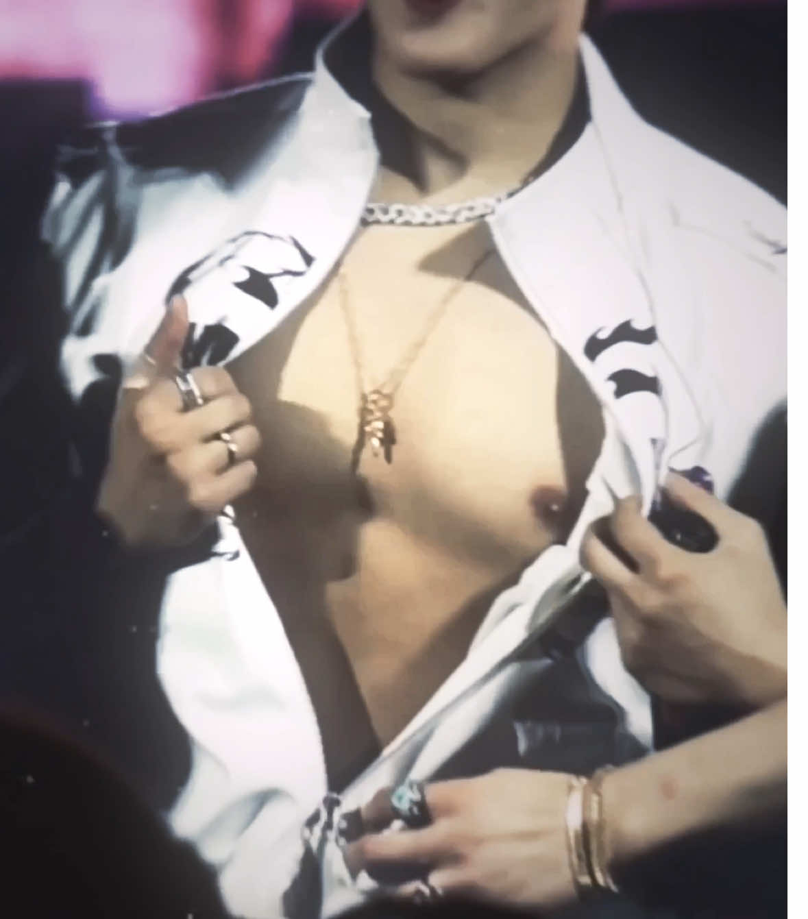 #CHANGBIN|| I NEED TO BITE HIS PECS AND HIS ABS IDC.||#straykids#changbin#edit#viral 