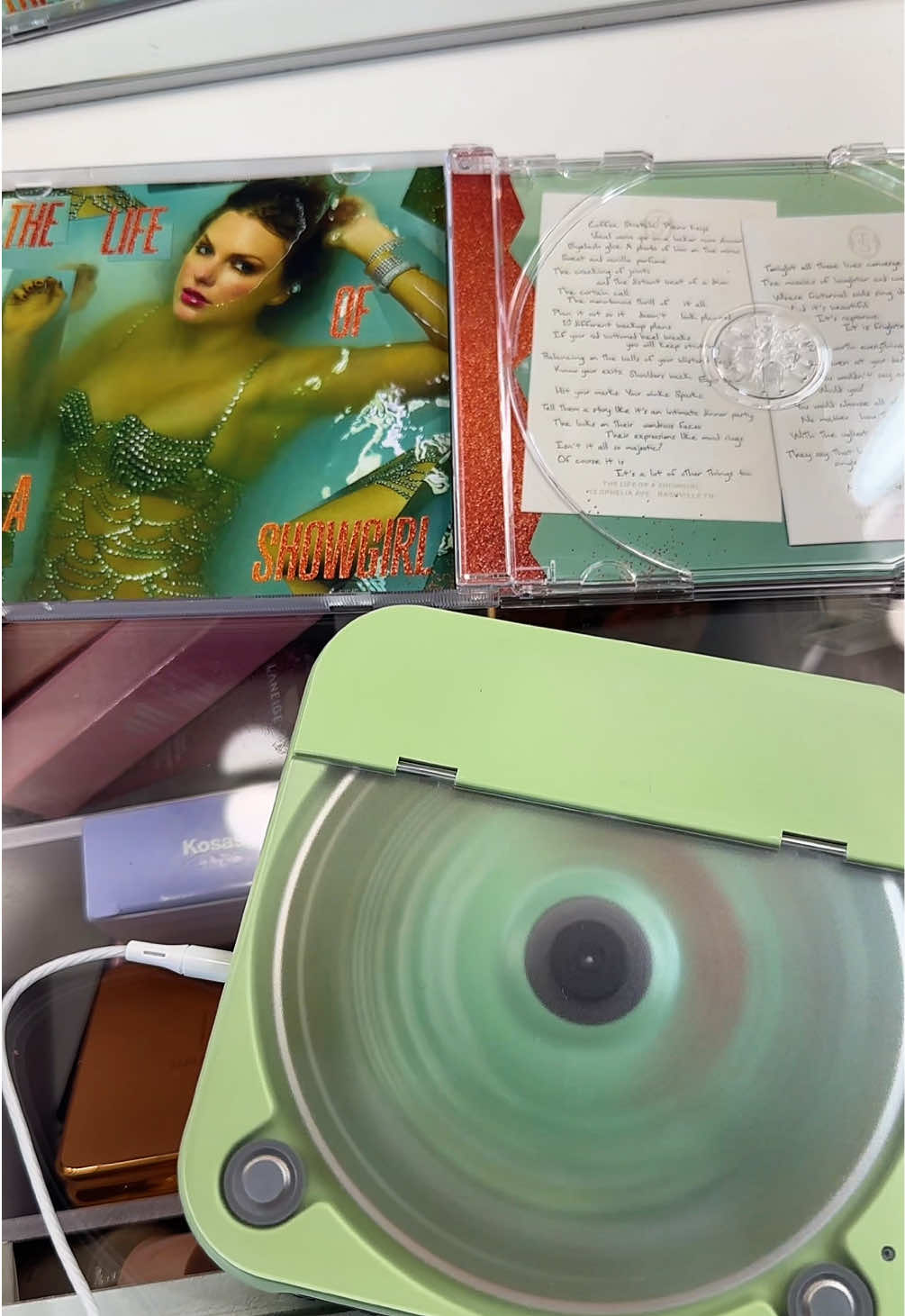 Who else got a cd player for this reason only🤭  #cdplayer #cds #cd #swiftiesoftiktok #swifties4ever 