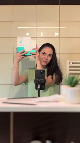 ✨ Scalp curat, păr puternic și strălucire naturală – secretul coreean poartă un singur nume: Spaklean 💆‍♀️ 🌸 Gama premium cu colagen vegetal și ingrediente botanice asiatice, pentru un păr sănătos, hidratat și plin de vitalitate: 🧴 Amazing Collagen Scalp Shampoo – curăță delicat scalpul, echilibrează și fortifică firul de păr de la rădăcină. 💧 Amazing Collagen Aqua Treatment – oferă hidratare intensă și repară părul deteriorat, redându-i elasticitatea și strălucirea. 🌿 Amazing Collagen Scalp Massage Tonic – revigorează scalpul, stimulează creșterea părului și oferă o senzație plăcută de răcorire. 💖 Amazing Flex Brush – perie 2-în-1 pentru masajul scalpului și descurcare ușoară, fără rupere, pentru un păr vizibil mai neted și strălucitor. ✨ Fără sulfați, parabeni sau ingrediente agresive – doar frumusețe naturală, inspirată din ritualurile coreene de îngrijire a părului. #spaklean #hair #collagenhaircare #kbeauty #gifted  @@spaklean 