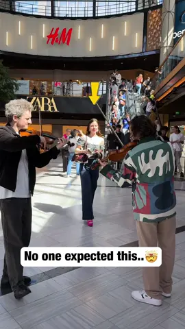 This is what happens when you decide to recreate your favorite Star Wars scene..🎻 Thank you to Matt Gutierrez and Mathis Chupeau for this incredible fight 💥 And the amazing musicians and Choir!! #starwarsfan #darthvader #flashmob #violin #darthmaul 