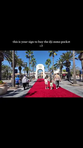 @DJI Official I loveeeeeeeee it <3 #djiosmopocket3 #universalstudios #camera 