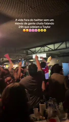@Taylor Swift @Taylor Nation é hit no Brasil. We’re ready for the next tour 🧡 #taylorswift #taylorsversion #taylornation #swiftie #swifttok 