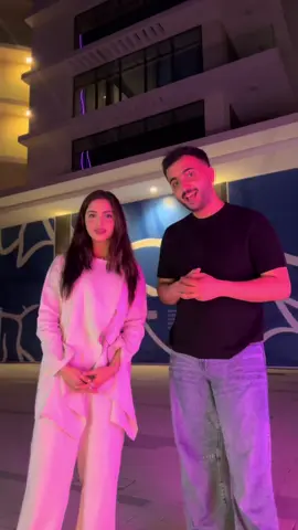 عيني على الساعة تحسب الثواني 💛🌻  #طلال_سام #حلا_الترك #الكويت #بنطر_حبيبي 