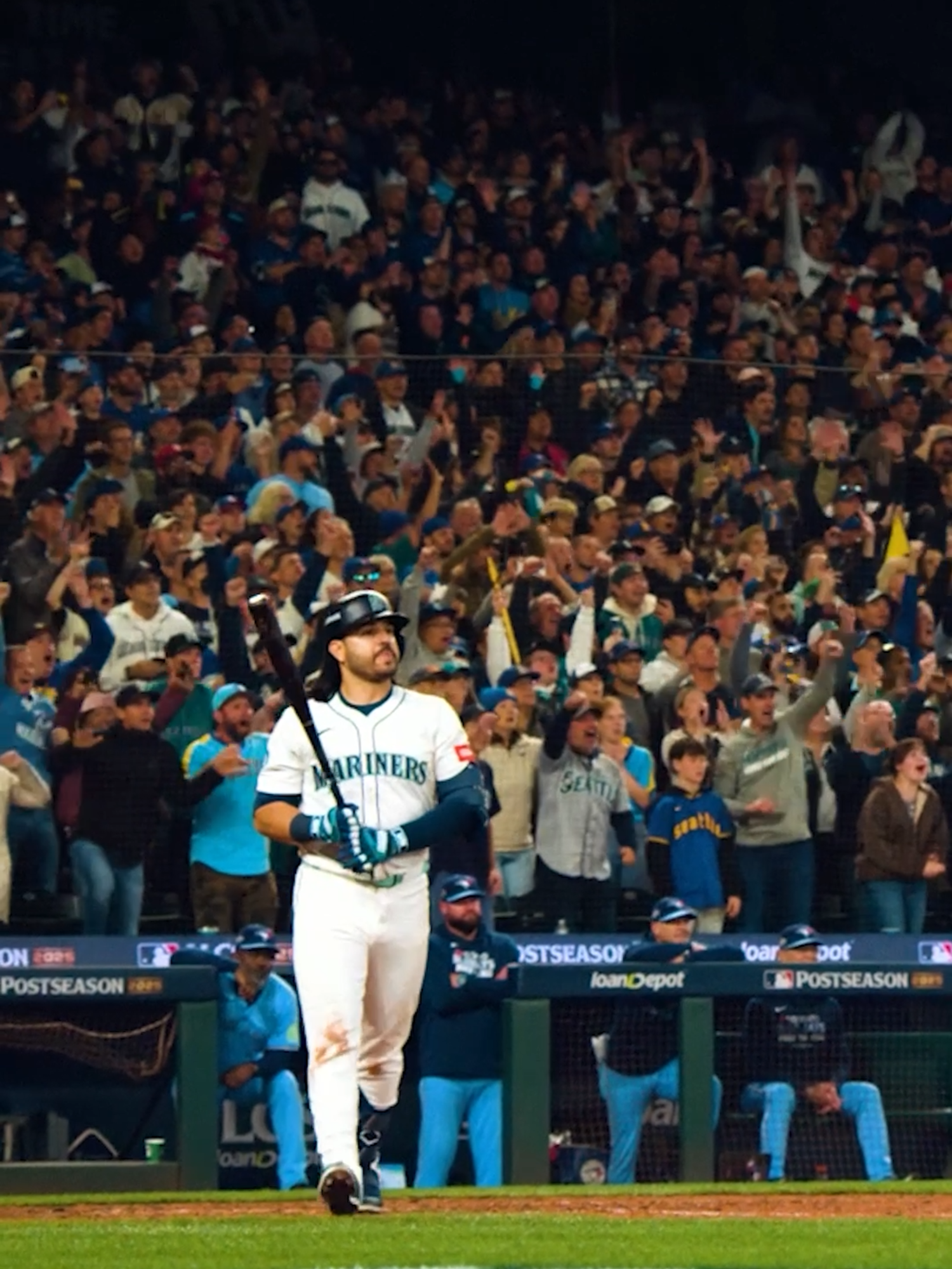 Pure magic ✨ #SeizeTheMoment#mlb #mlbpostseason #baseball #alcs #mariners