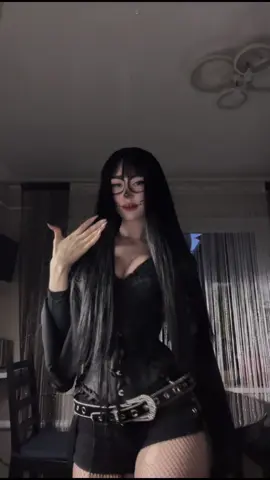[inst: pelmentoschan_09] dc: me #dance #cosplay #halloween 